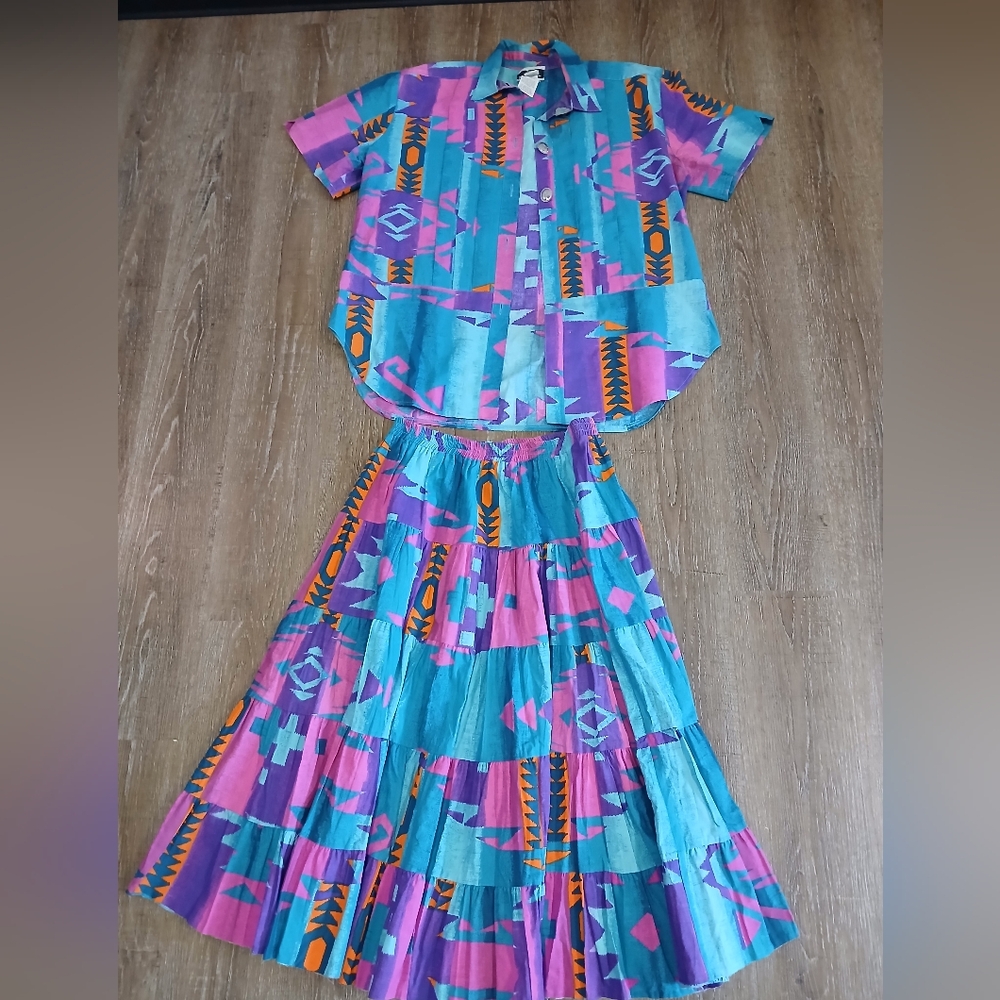 Vintage STEPHANIE THOMAS SPORT shades of Blue and Pink Top & Skirt Set, …